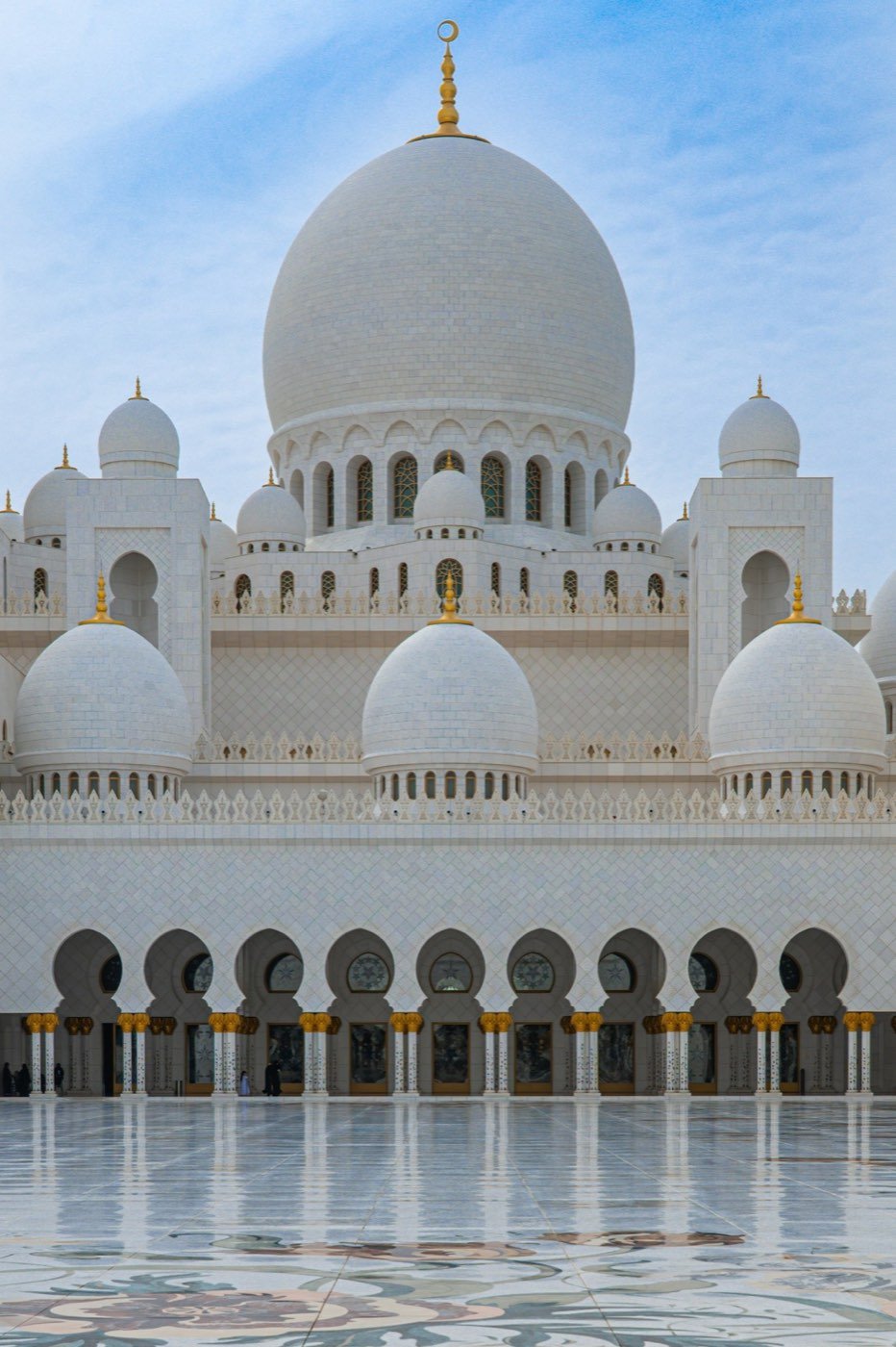 Domes and arches of the Grand Mosque